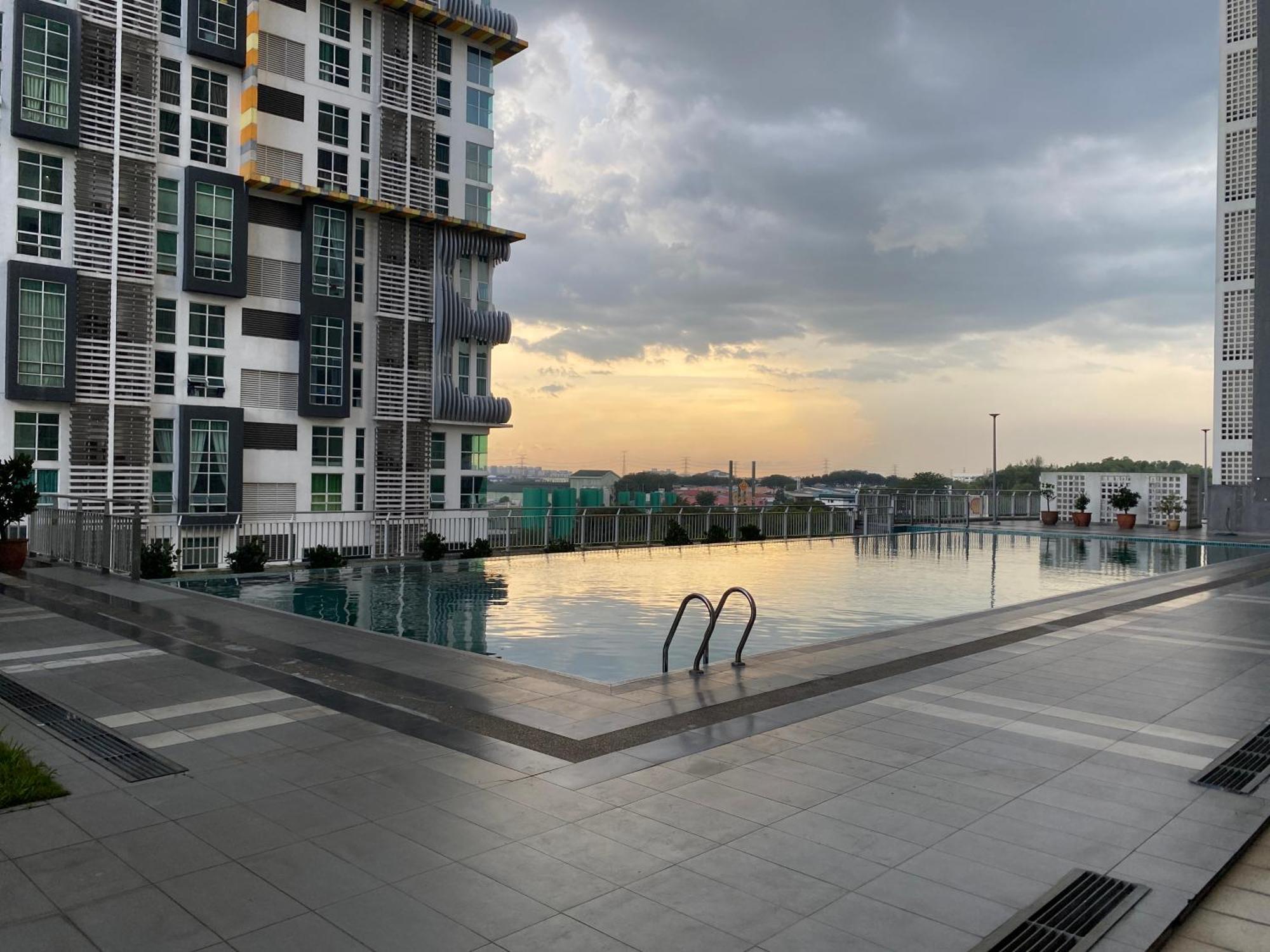 Homestay At Menara U Shah Alam Luaran gambar